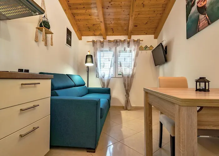 Sea Flower Beachfront וילה *