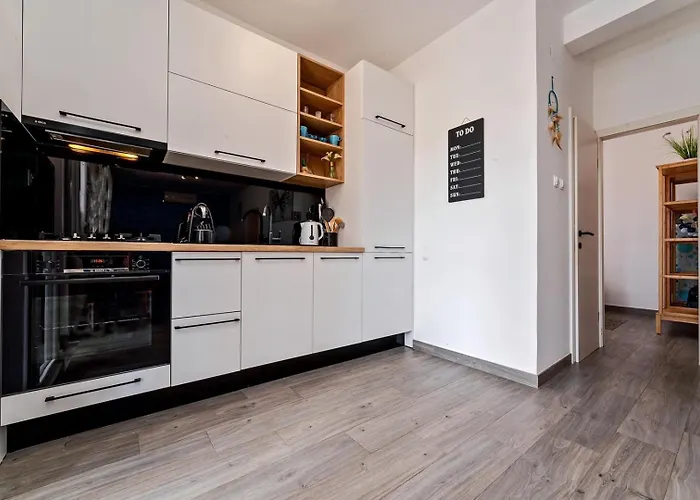 Sea Flower Beachfront סביד