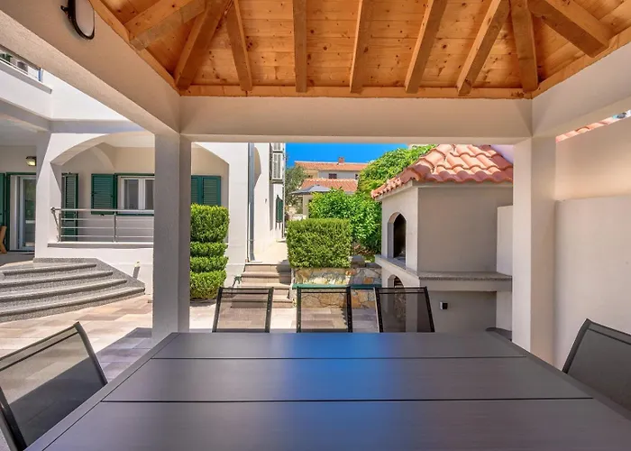 Sea Flower Beachfront